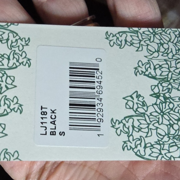 Hyacinth House Black Keyhole Becket Puff Sleeve Blouse Size Small - Picture 3 of 8